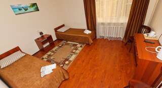Гостиница Алтынай Сибай Двухместный номер с 2 отдельными кроватями и душем-1